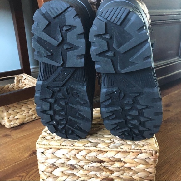 Itasca made with 3M thinsulate outdoor boots in size 8EE - Picture 4 of 6